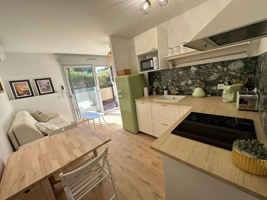 L'Appart Ideal Famille, Terrasse, Piscine, Plage Villeneuve-Loubet Bagian luar foto